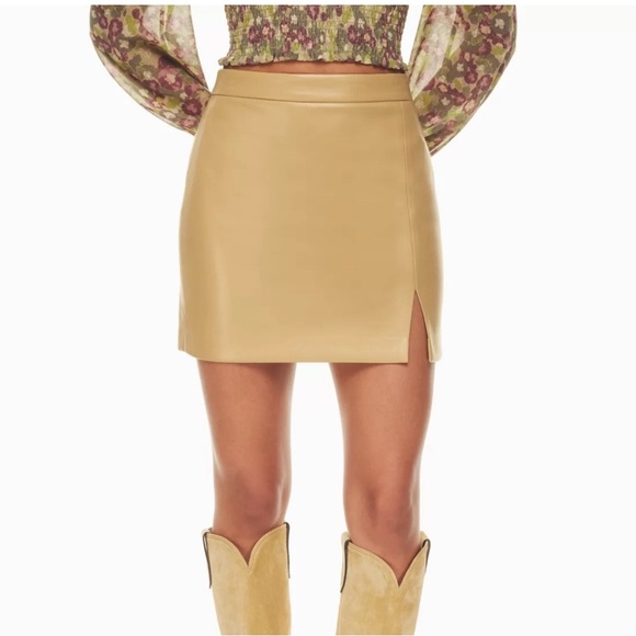 Aritzia Wilfred Patio Mini Skirt.  Aritzia -***Limited Edition***
Sandy Beige - Picture 3 of 16